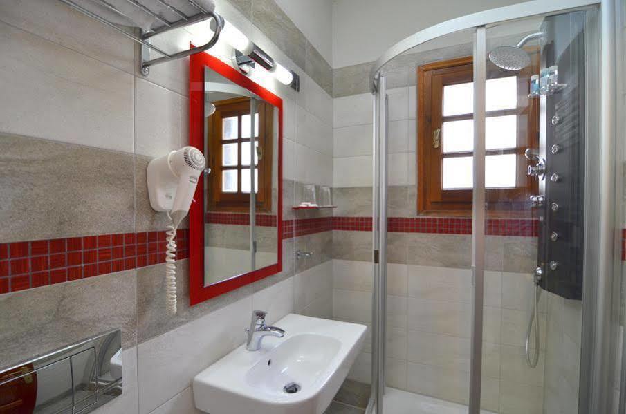 Hotel Apollon Мецовон Экстерьер фото